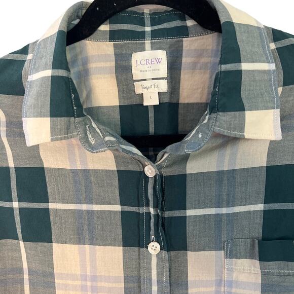 J CREW Women's plaid button down perfect fit long sleeve top - Picture 3 of 4